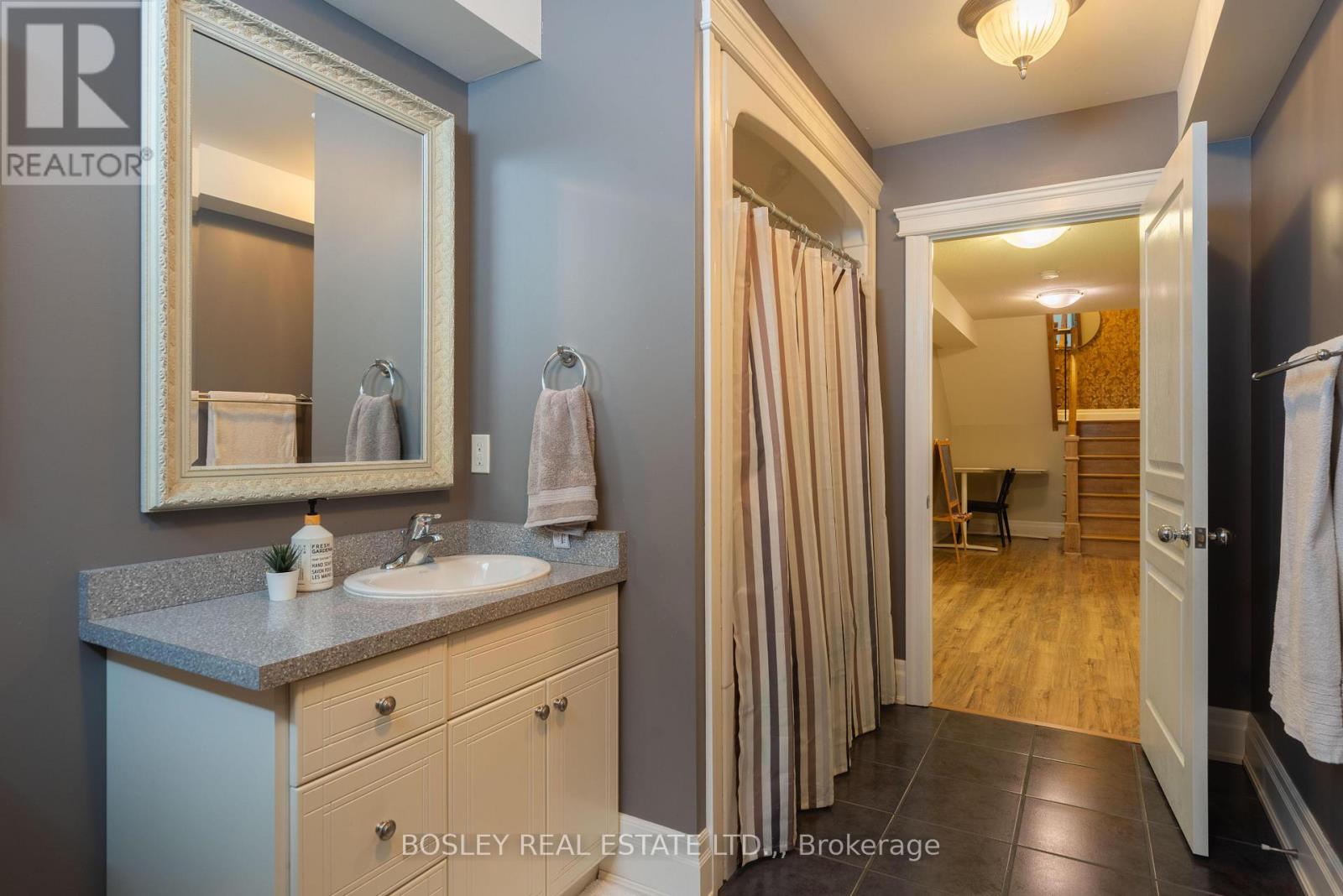 17 Rhodes Court, Pelham, Ontario  L0S 1E4 - Photo 35 - X13102894