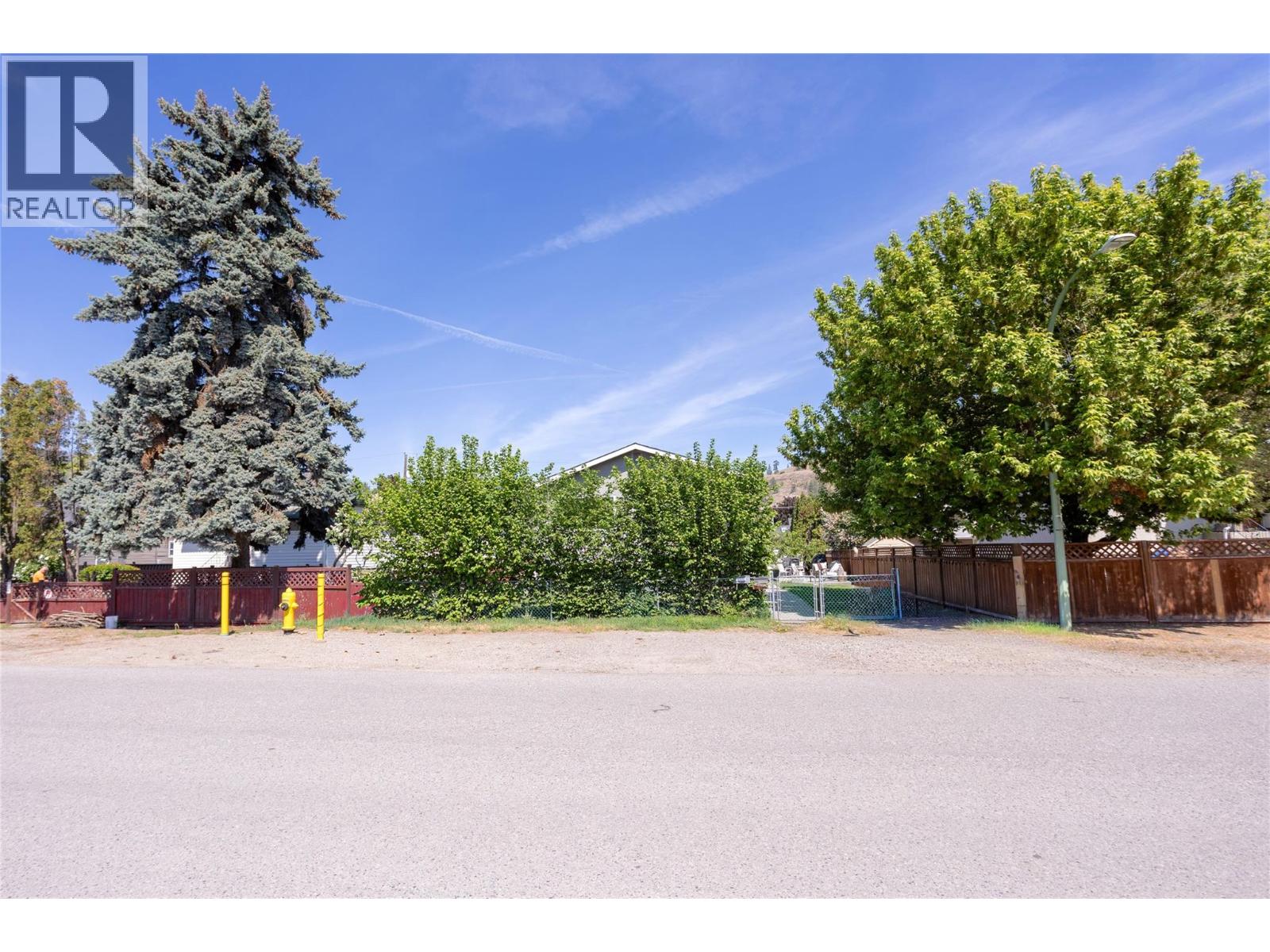 530 Roanoke Avenue, Kelowna, British Columbia  V1Y 7K5 - Photo 33 - 10381576