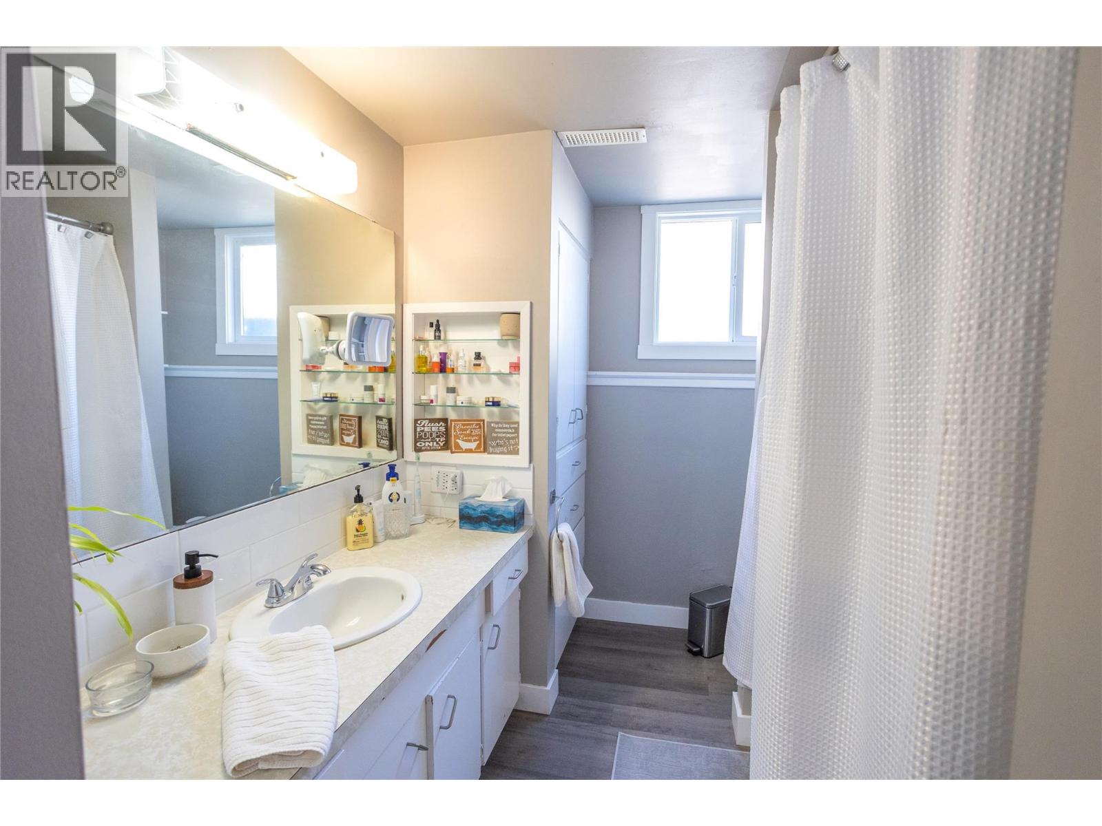 530 Roanoke Avenue, Kelowna, British Columbia  V1Y 7K5 - Photo 29 - 10381576