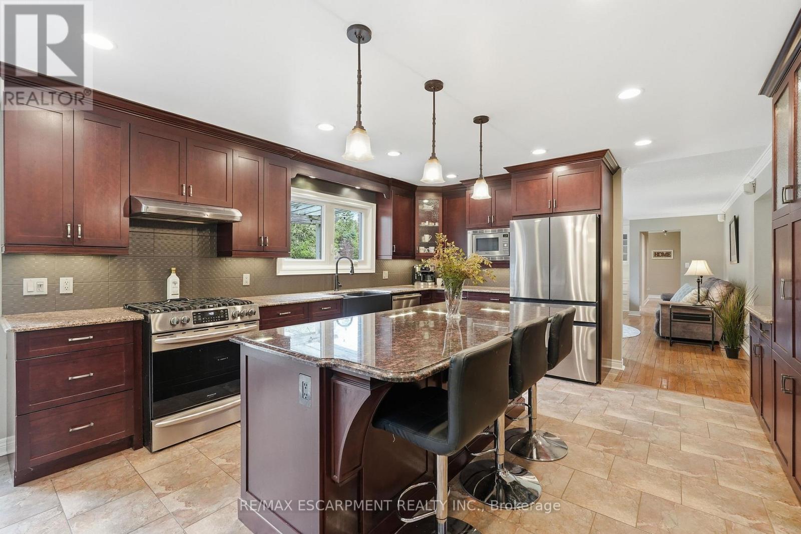 6 Vanstraalen Street, Hamilton, Ontario  L0R 1H3 - Photo 11 - X13113054