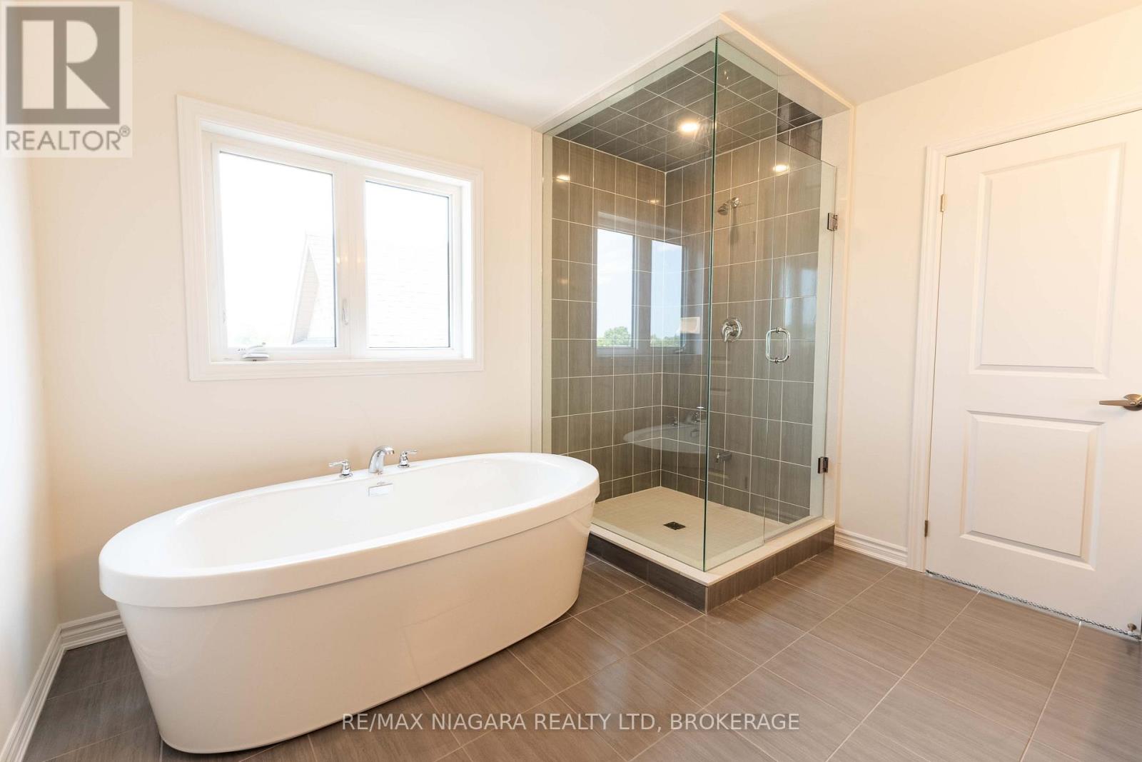 25 Oriole Crescent, Port Colborne, Ontario  L3K 6E2 - Photo 18 - X13113394