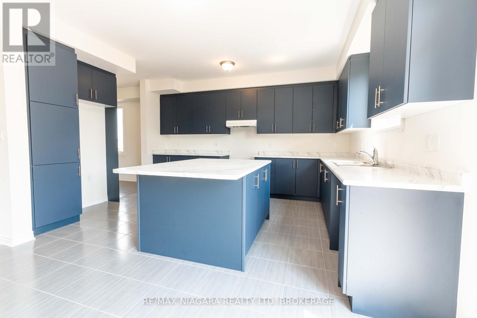 25 Oriole Crescent, Port Colborne, Ontario  L3K 6E2 - Photo 5 - X13113394