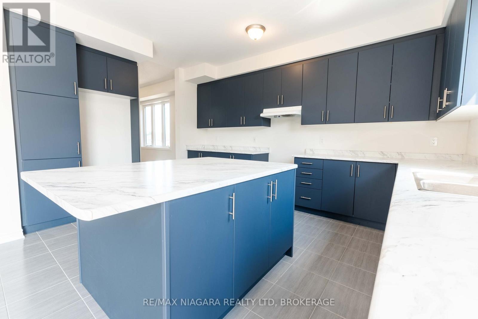 25 Oriole Crescent, Port Colborne, Ontario  L3K 6E2 - Photo 9 - X13113394