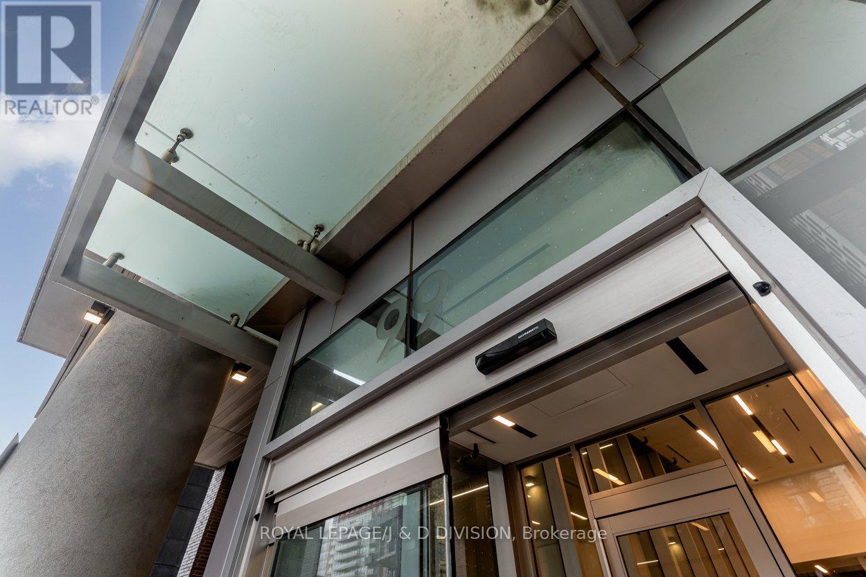 1807 - 99 Broadway Avenue, Toronto, Ontario  M4P 0E3 - Photo 2 - C13113352