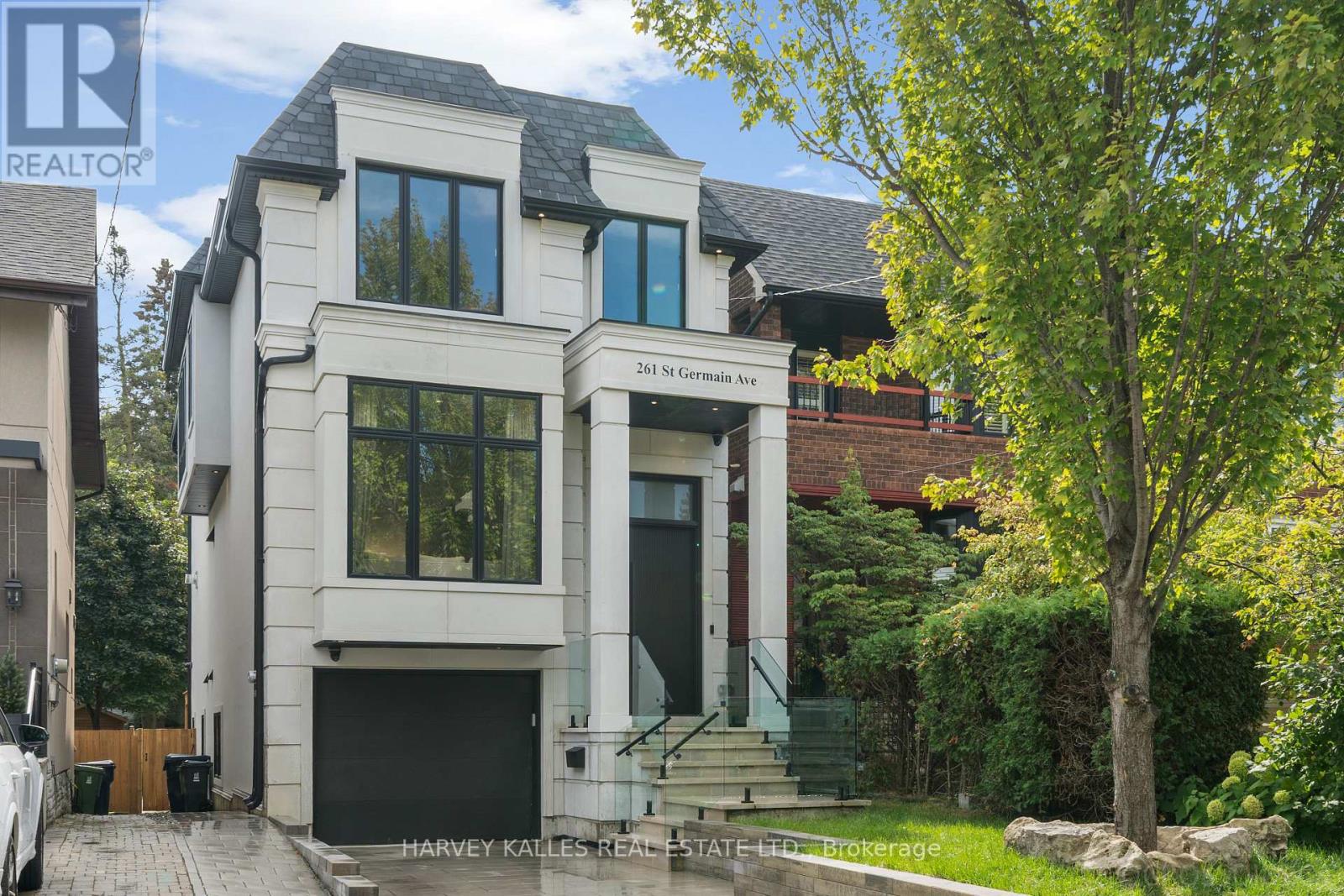 261 ST GERMAIN AVENUE, Toronto, Ontario
