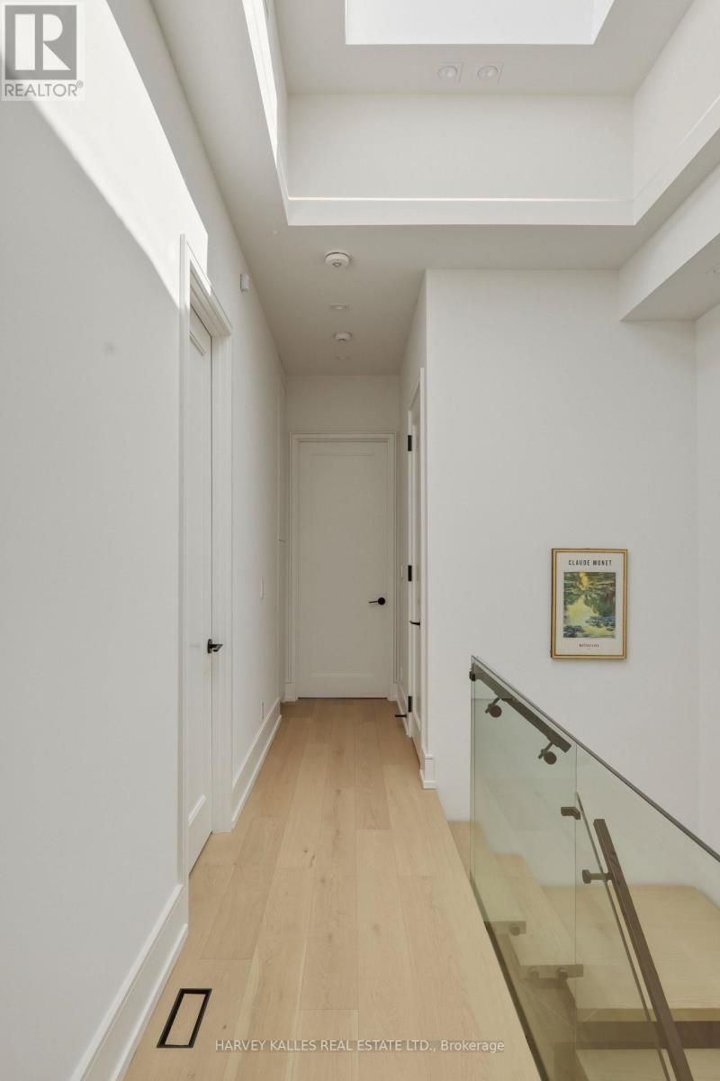 261 St Germain Avenue, Toronto, Ontario  M5M 1W4 - Photo 29 - C13113422