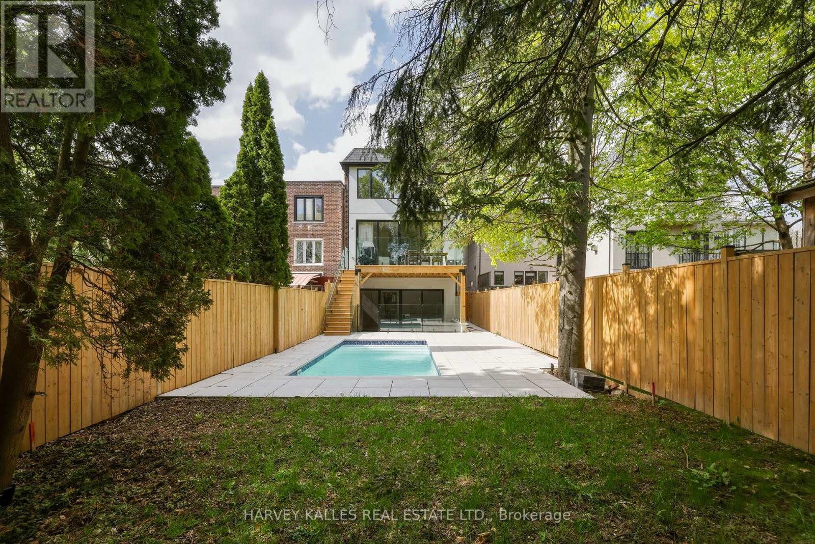 261 St Germain Avenue, Toronto, Ontario  M5M 1W4 - Photo 49 - C13113422