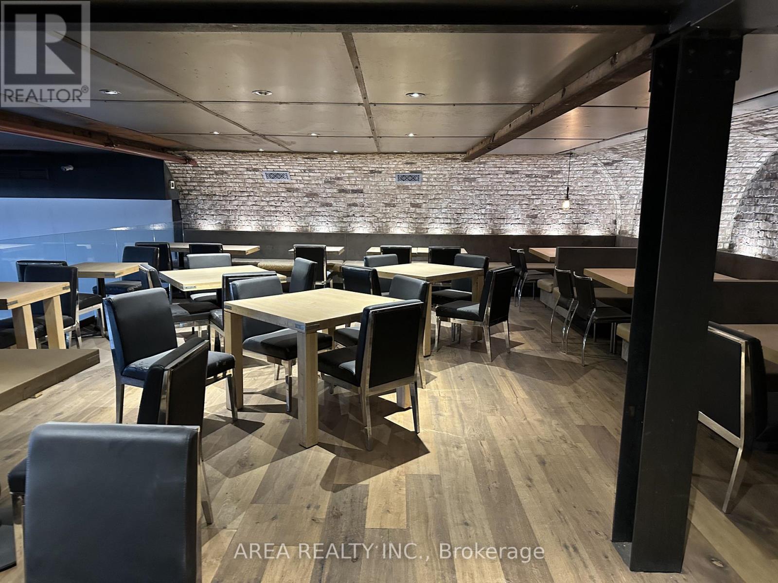 1 - 2472 Yonge Street, Toronto, Ontario  M4P 2H5 - Photo 3 - C13113432