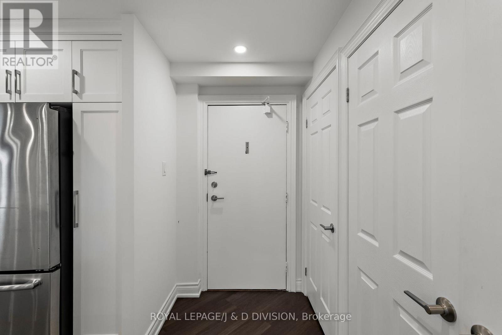 1201 - 33 Elmhurst Avenue, Toronto, Ontario  M2N 6G8 - Photo 3 - C13112866