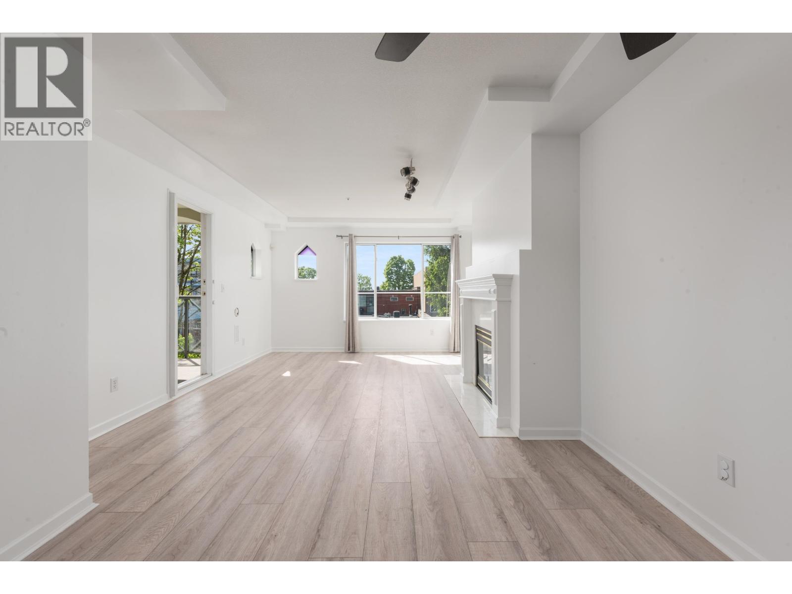 304 6475 Chester Street, Vancouver, British Columbia  V5W 4B7 - Photo 5 - R3122048