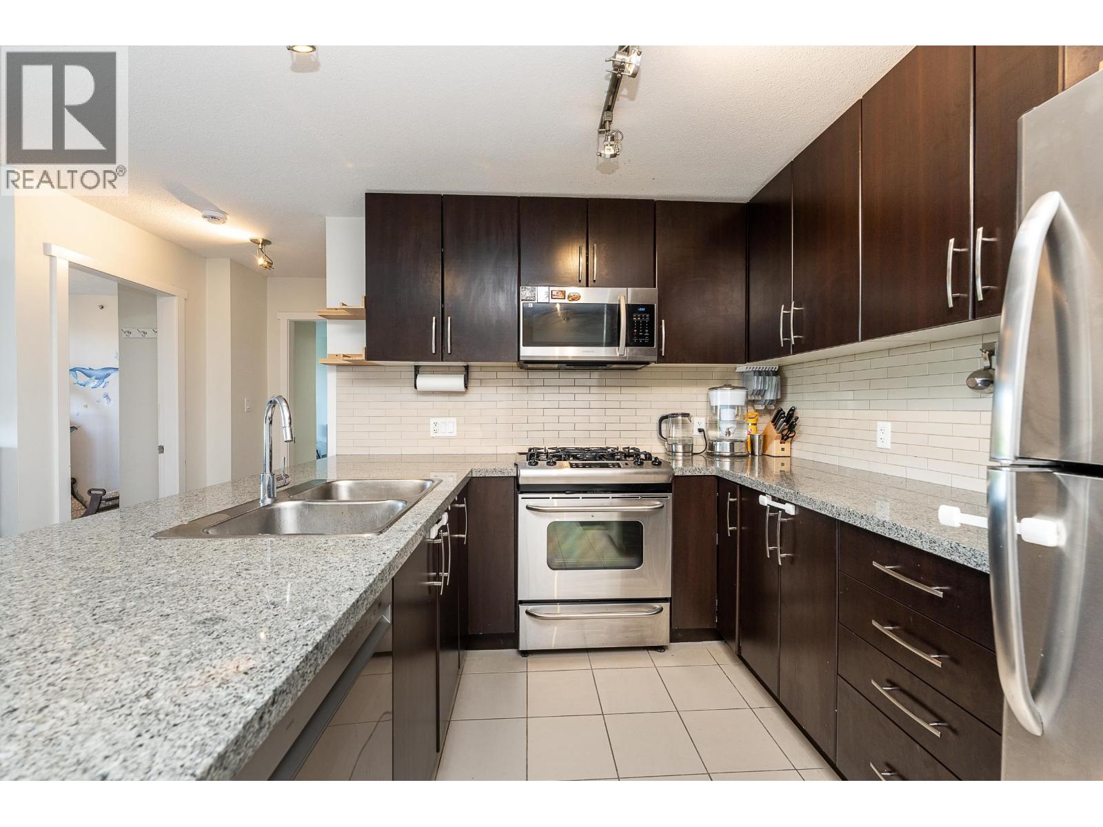 605 660 Nootka Way, Port Moody, British Columbia  V3H 0B7 - Photo 3 - R3122078
