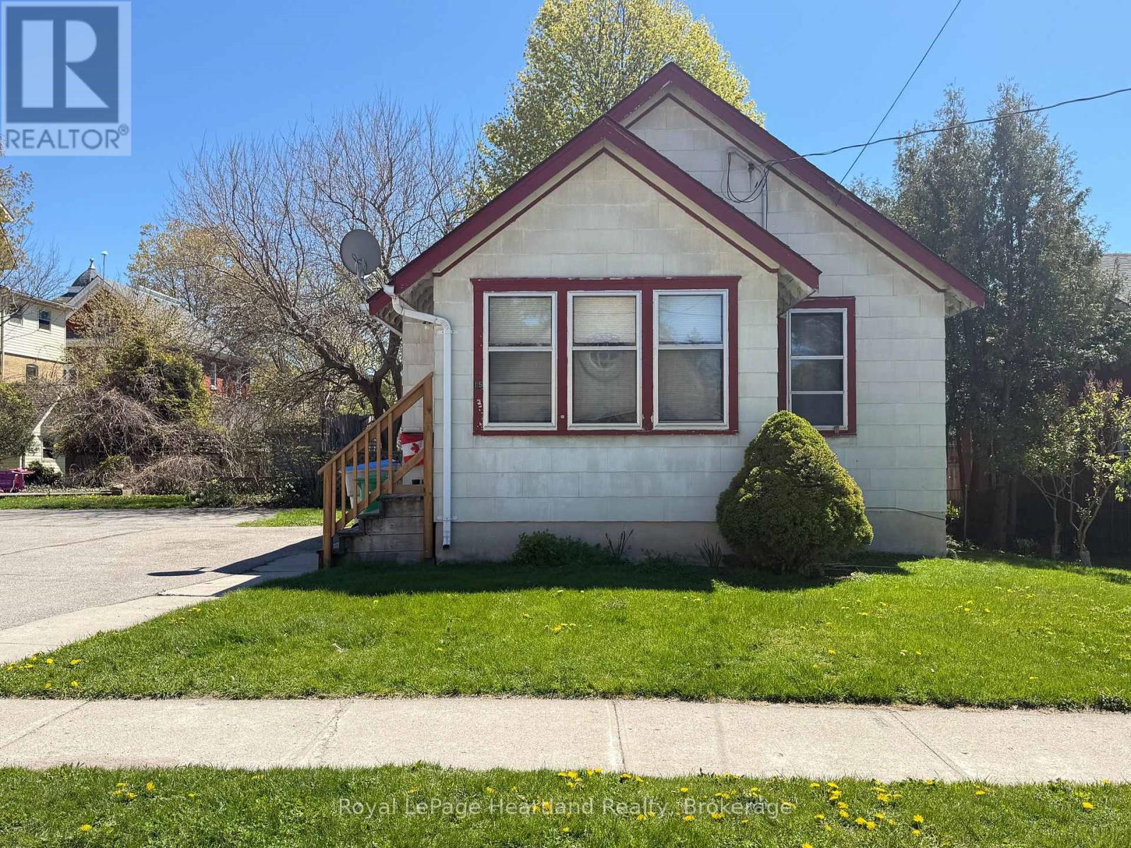 15 NELSON STREET W, Goderich, Ontario