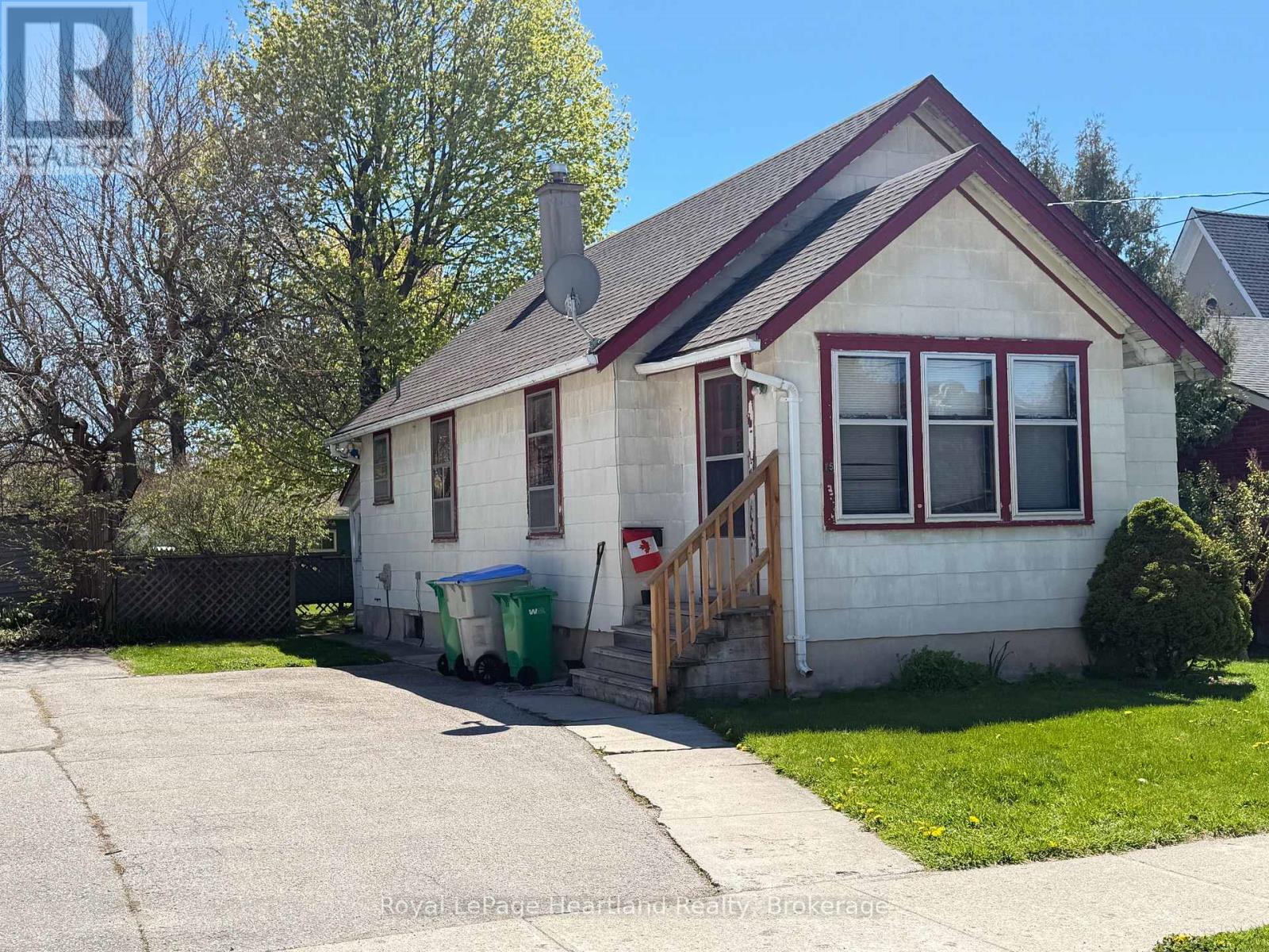 15 Nelson Street W, Goderich, Ontario  N7A 2M2 - Photo 3 - X13113378