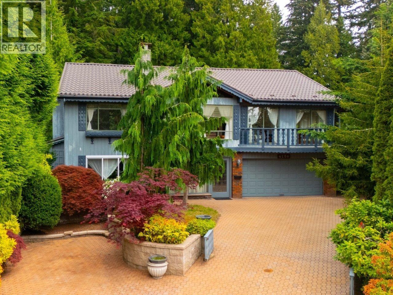 4786 Armour Court, North Vancouver, British Columbia  V7K 2W6 - Photo 2 - R3122058