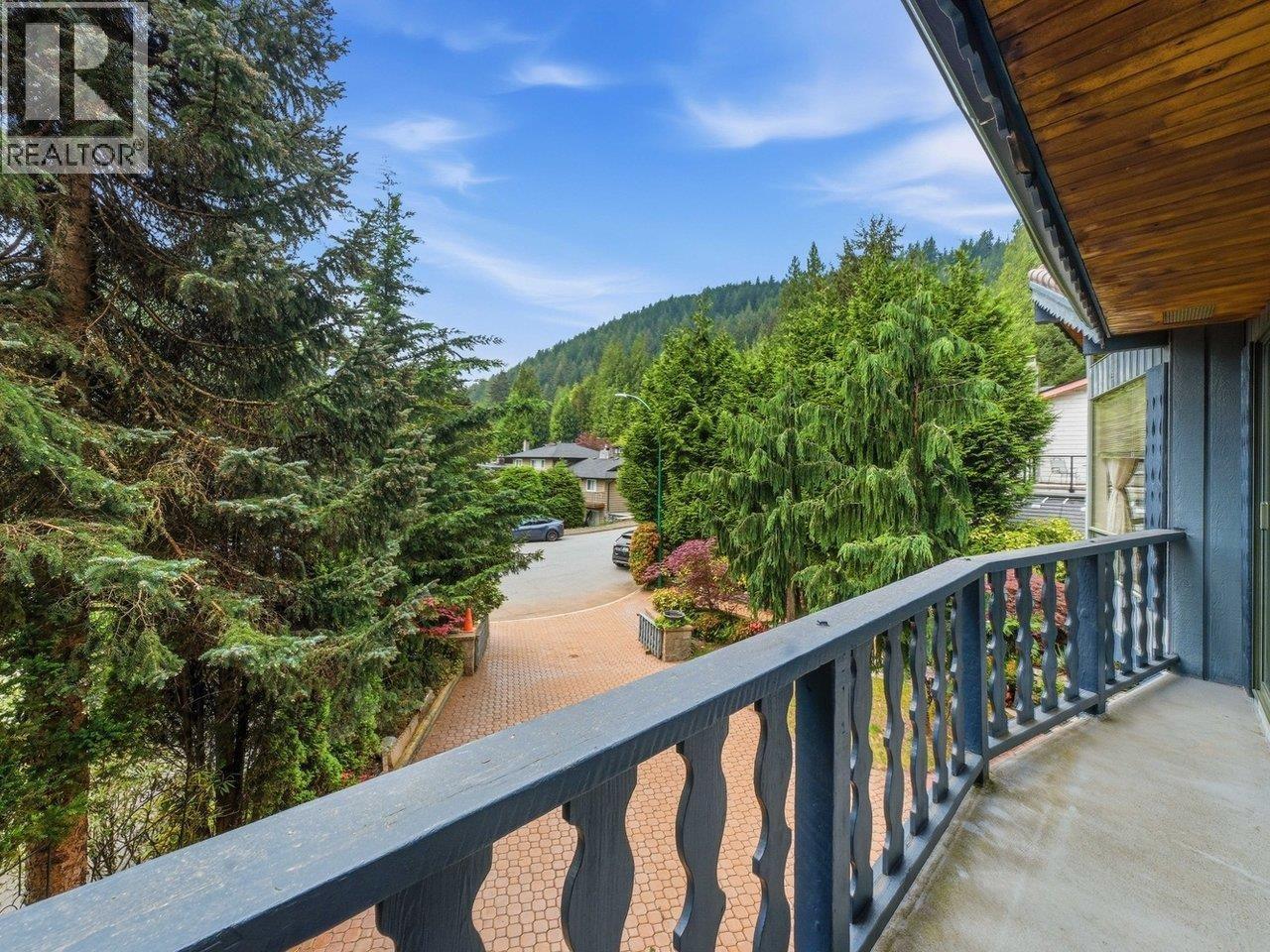 4786 Armour Court, North Vancouver, British Columbia  V7K 2W6 - Photo 7 - R3122058