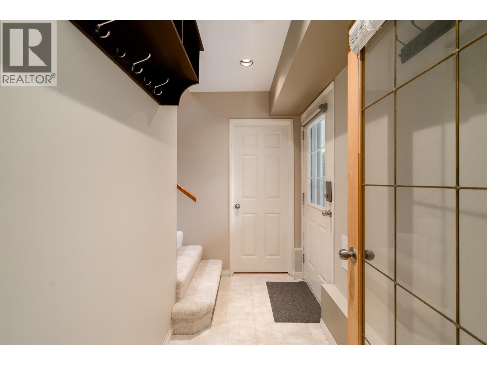 939 Calverhall Street, North Vancouver, British Columbia  V7L 1Y1 - Photo 25 - R3122127