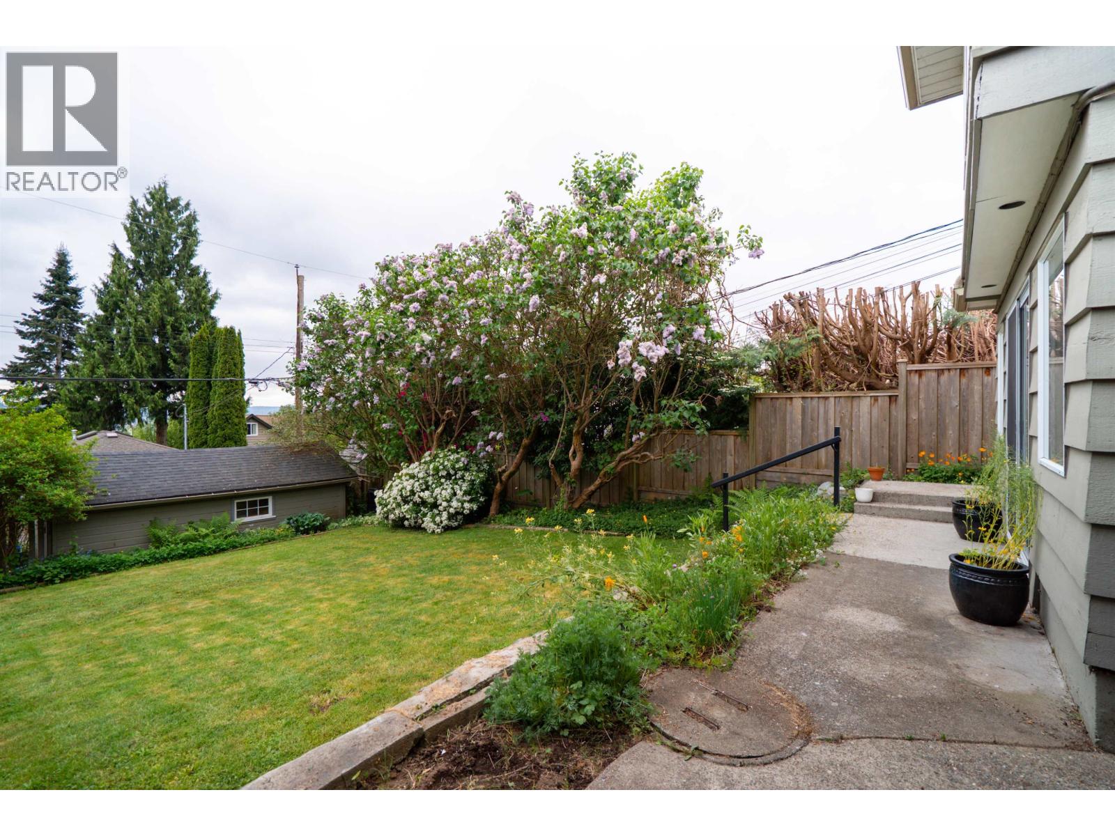 939 Calverhall Street, North Vancouver, British Columbia  V7L 1Y1 - Photo 34 - R3122127