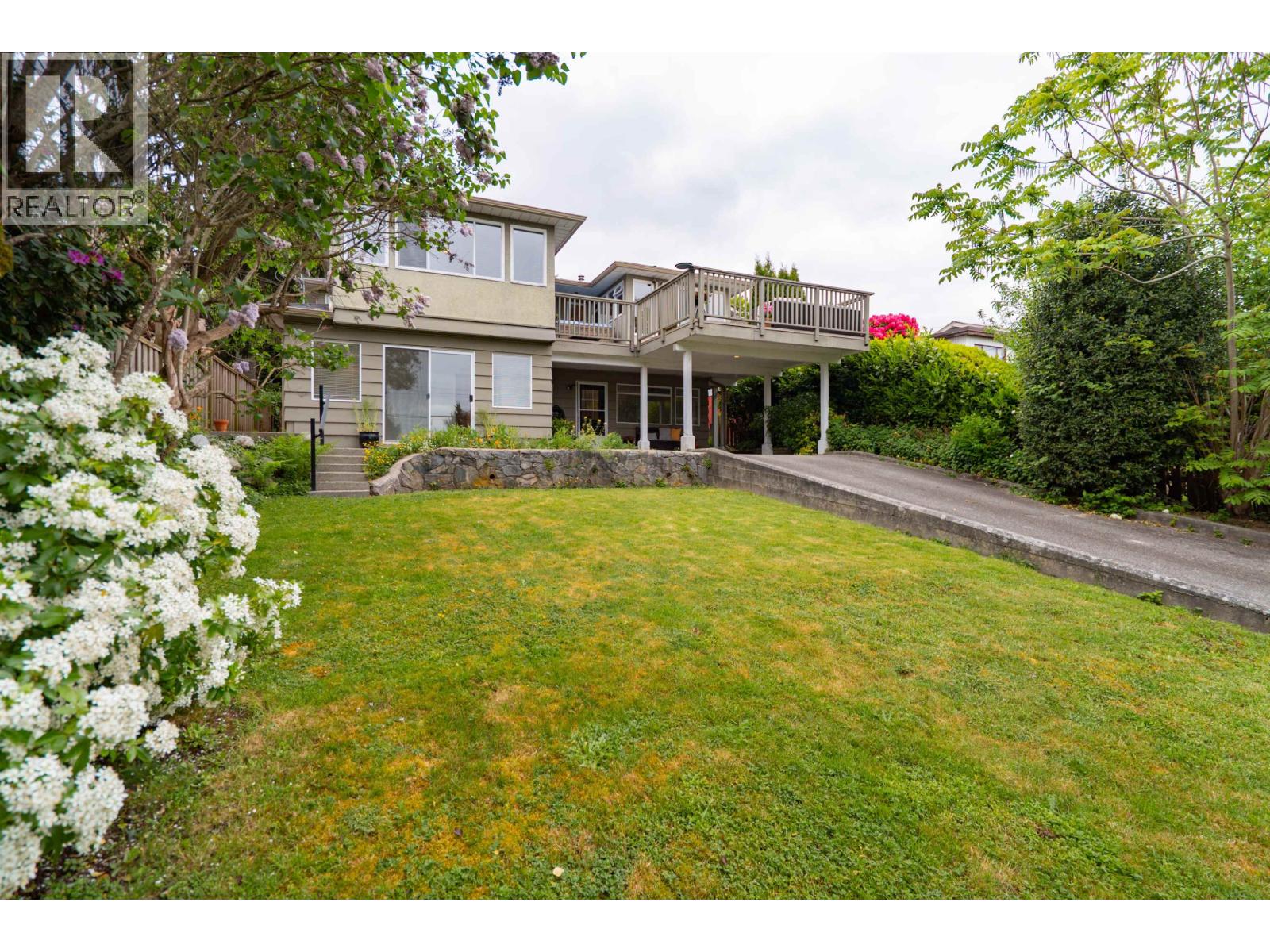 939 Calverhall Street, North Vancouver, British Columbia  V7L 1Y1 - Photo 37 - R3122127