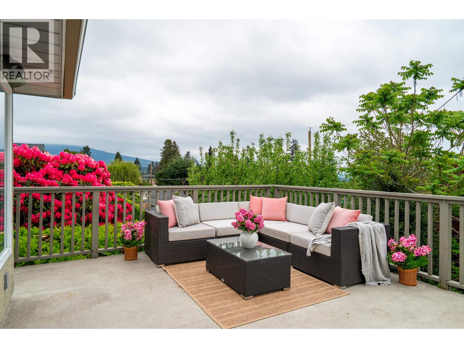 939 Calverhall Street, North Vancouver, British Columbia  V7L 1Y1 - Photo 8 - R3122127