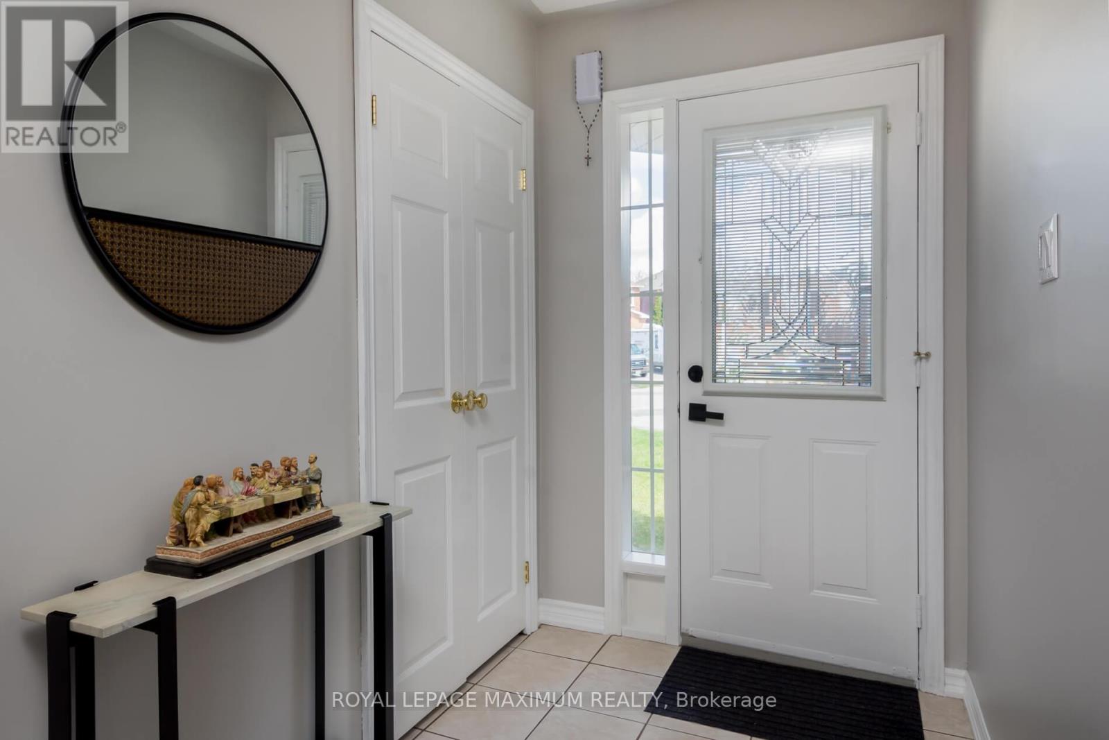 112 Jordan Drive, Orangeville, Ontario  L9W 4W7 - Photo 4 - W13108440