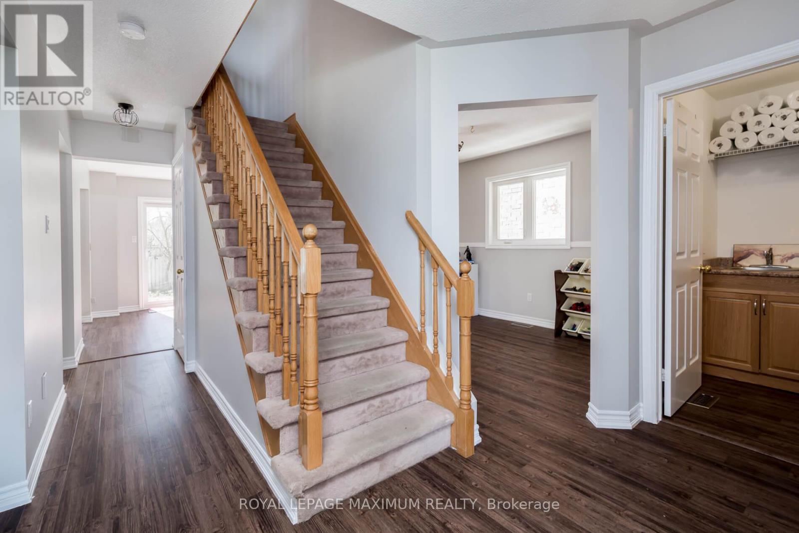 112 Jordan Drive, Orangeville, Ontario  L9W 4W7 - Photo 5 - W13108440