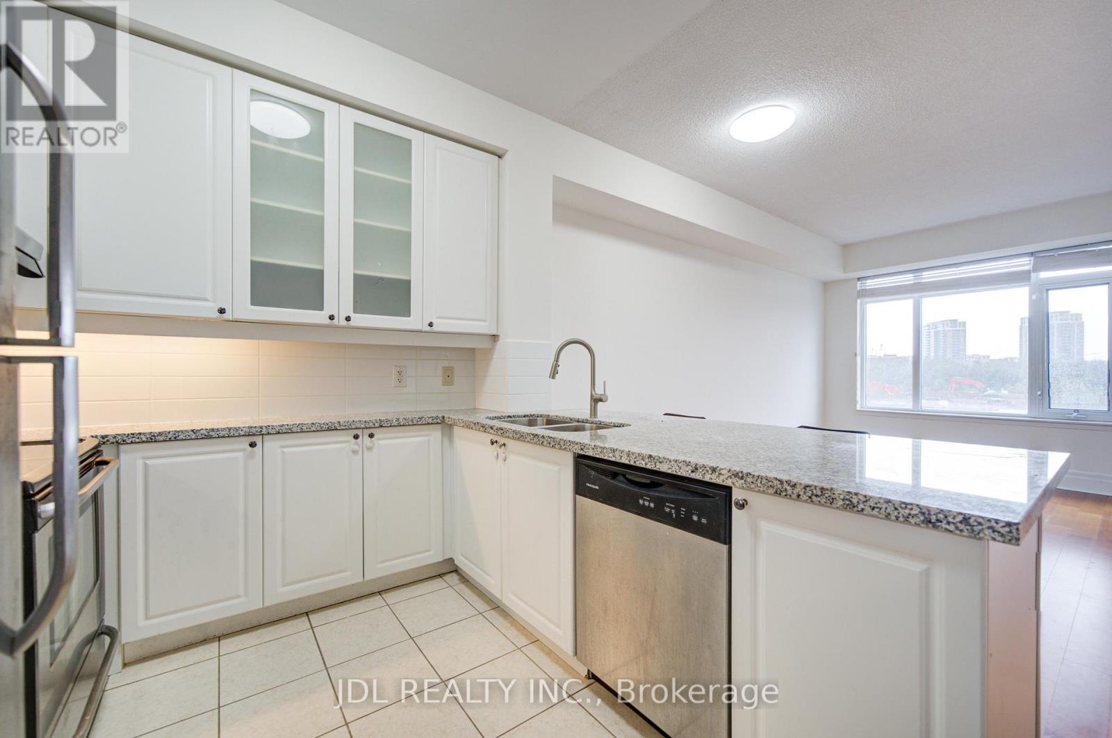 214 - 111 Upper Duke Crescent, Markham, Ontario  L6G 0C8 - Photo 5 - N13113356