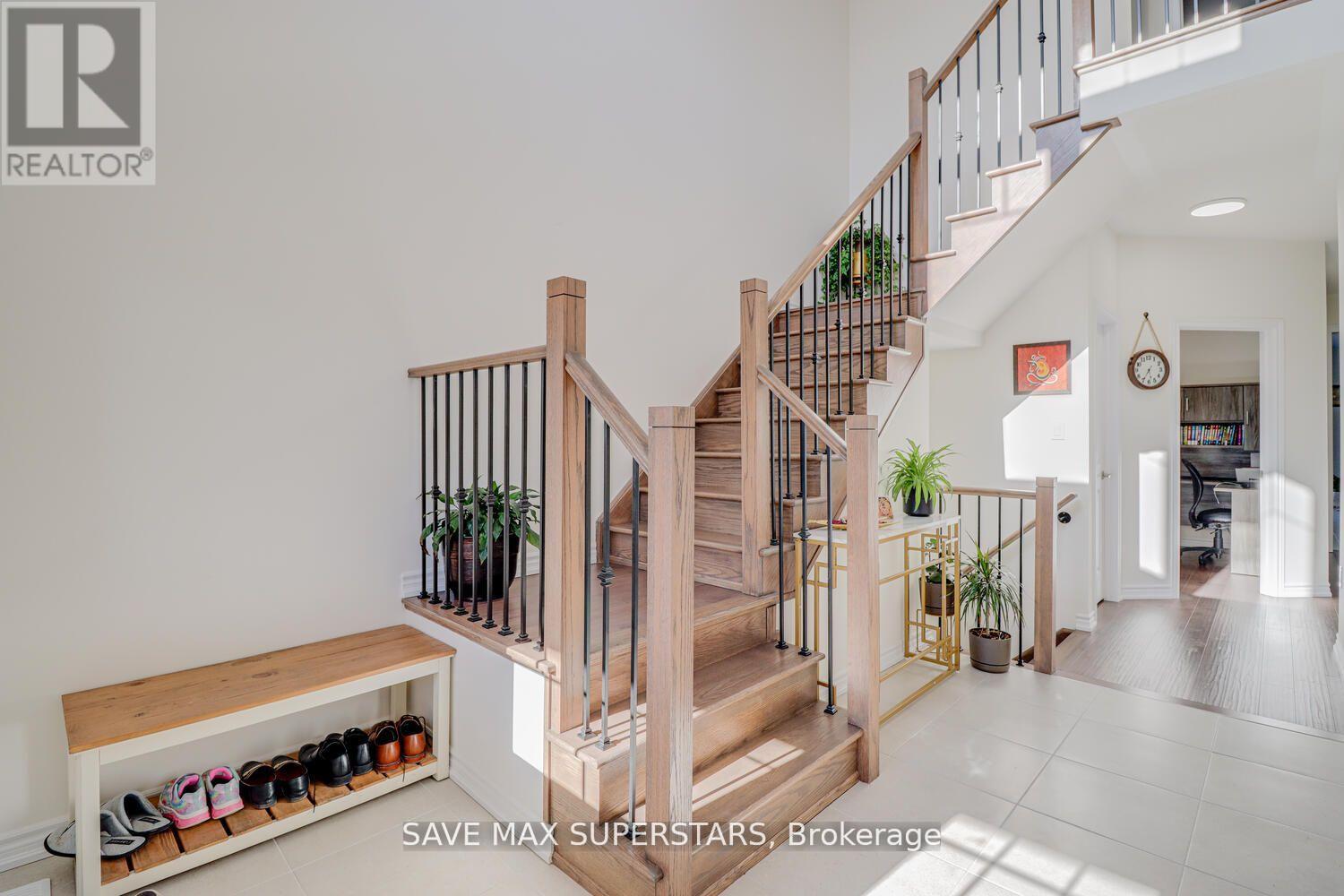 1537 Harker Street, Innisfil, Ontario  L6S 0R4 - Photo 5 - N13113388