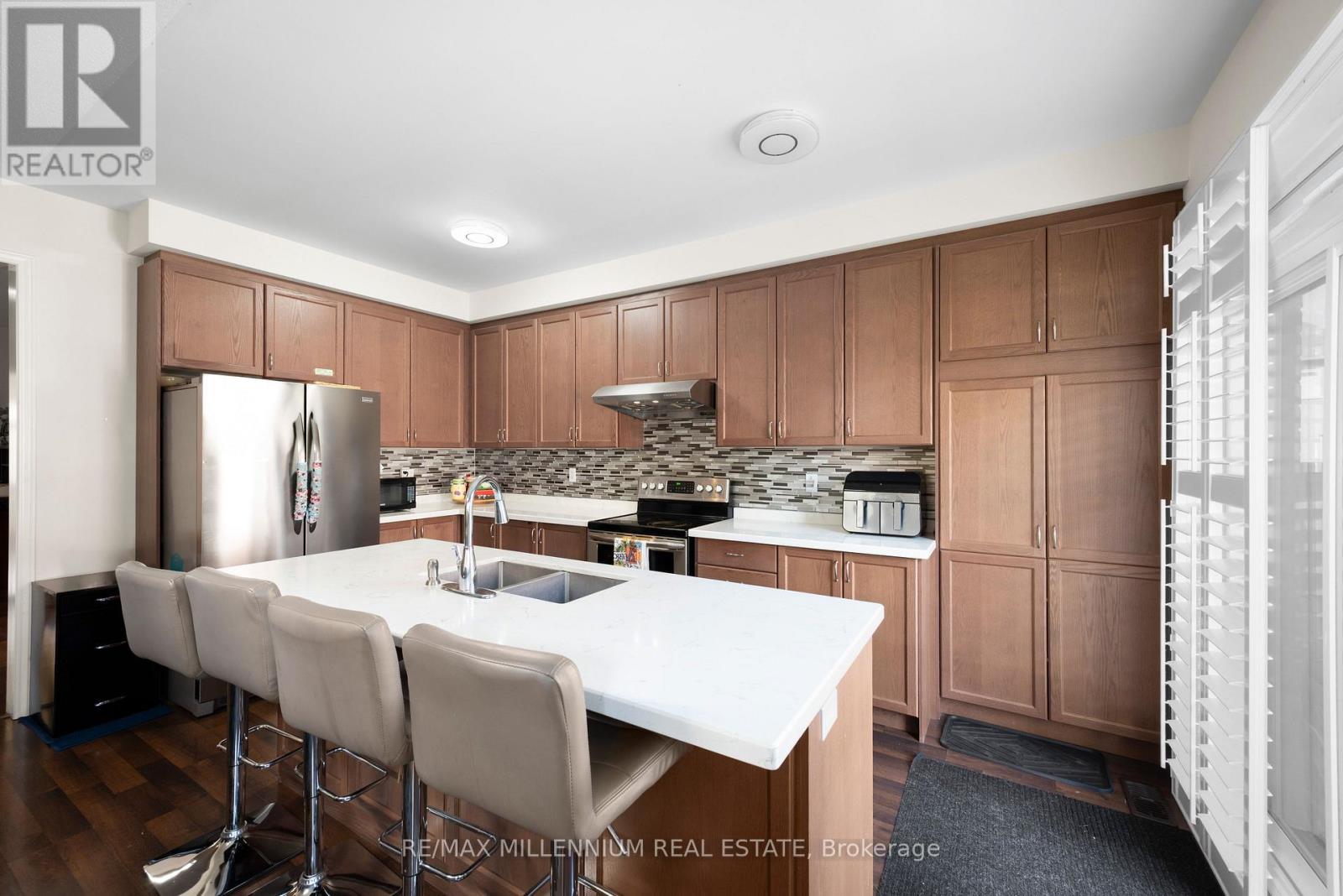 1211 Mccron Crescent, Newmarket, Ontario  L3X 0C5 - Photo 12 - N13113414