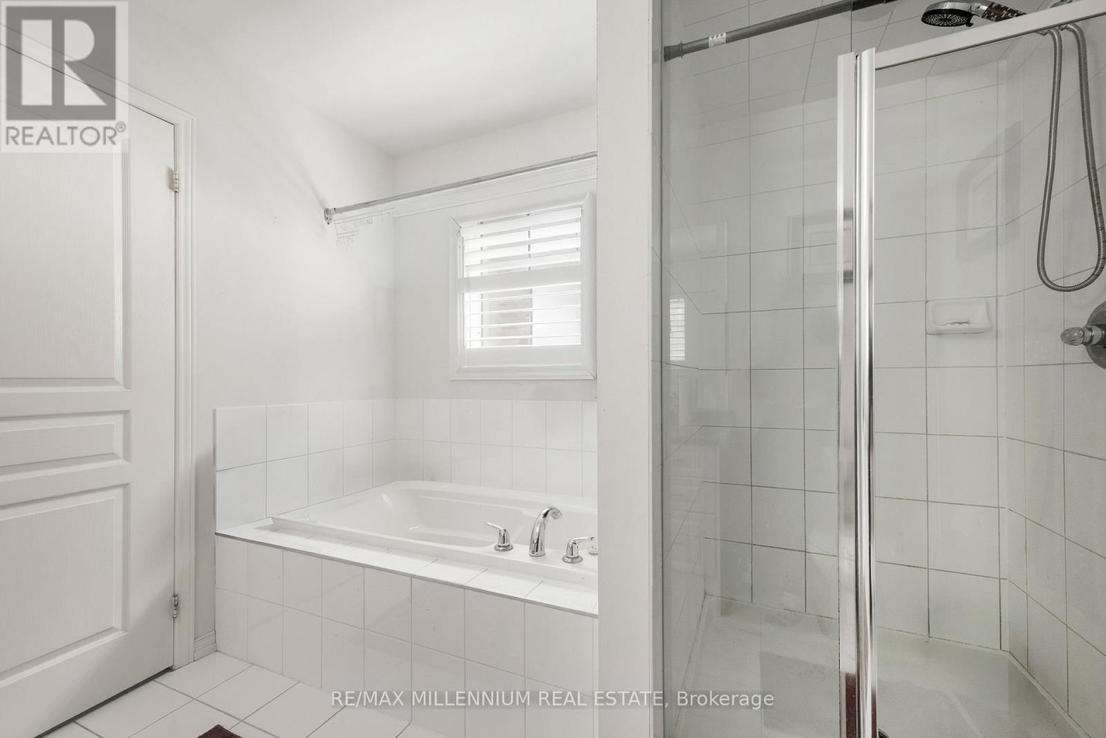 1211 Mccron Crescent, Newmarket, Ontario  L3X 0C5 - Photo 27 - N13113414