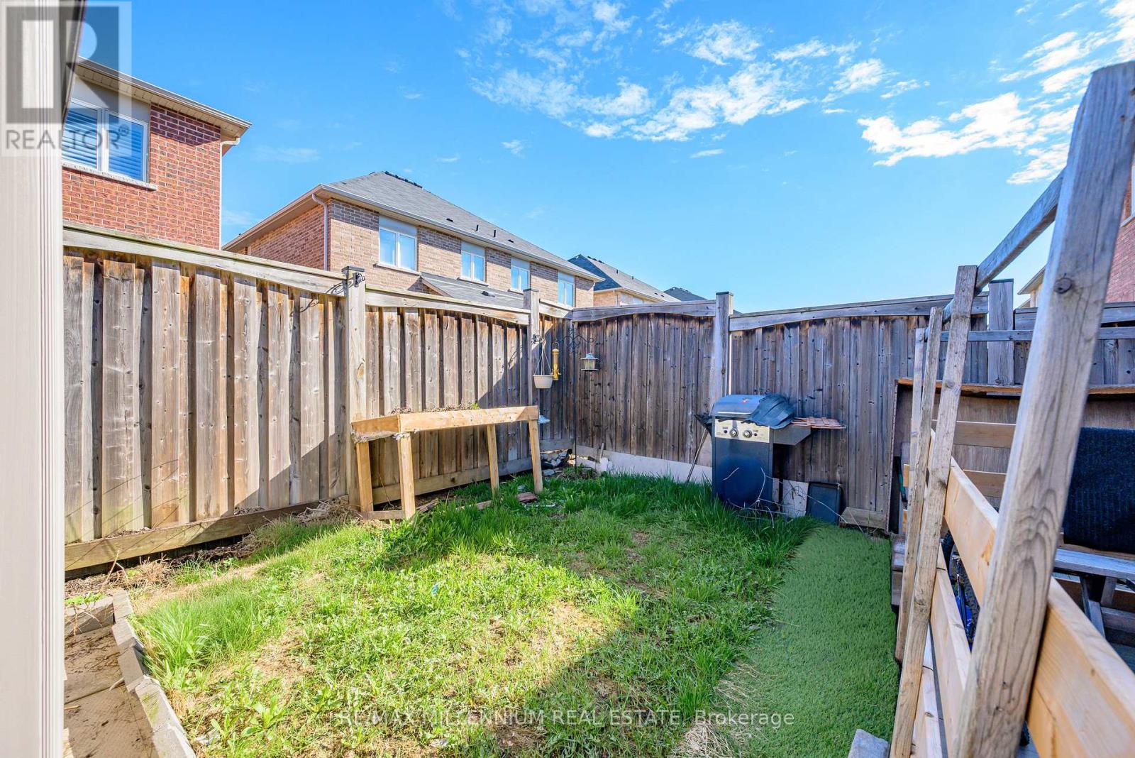 1211 Mccron Crescent, Newmarket, Ontario  L3X 0C5 - Photo 49 - N13113414