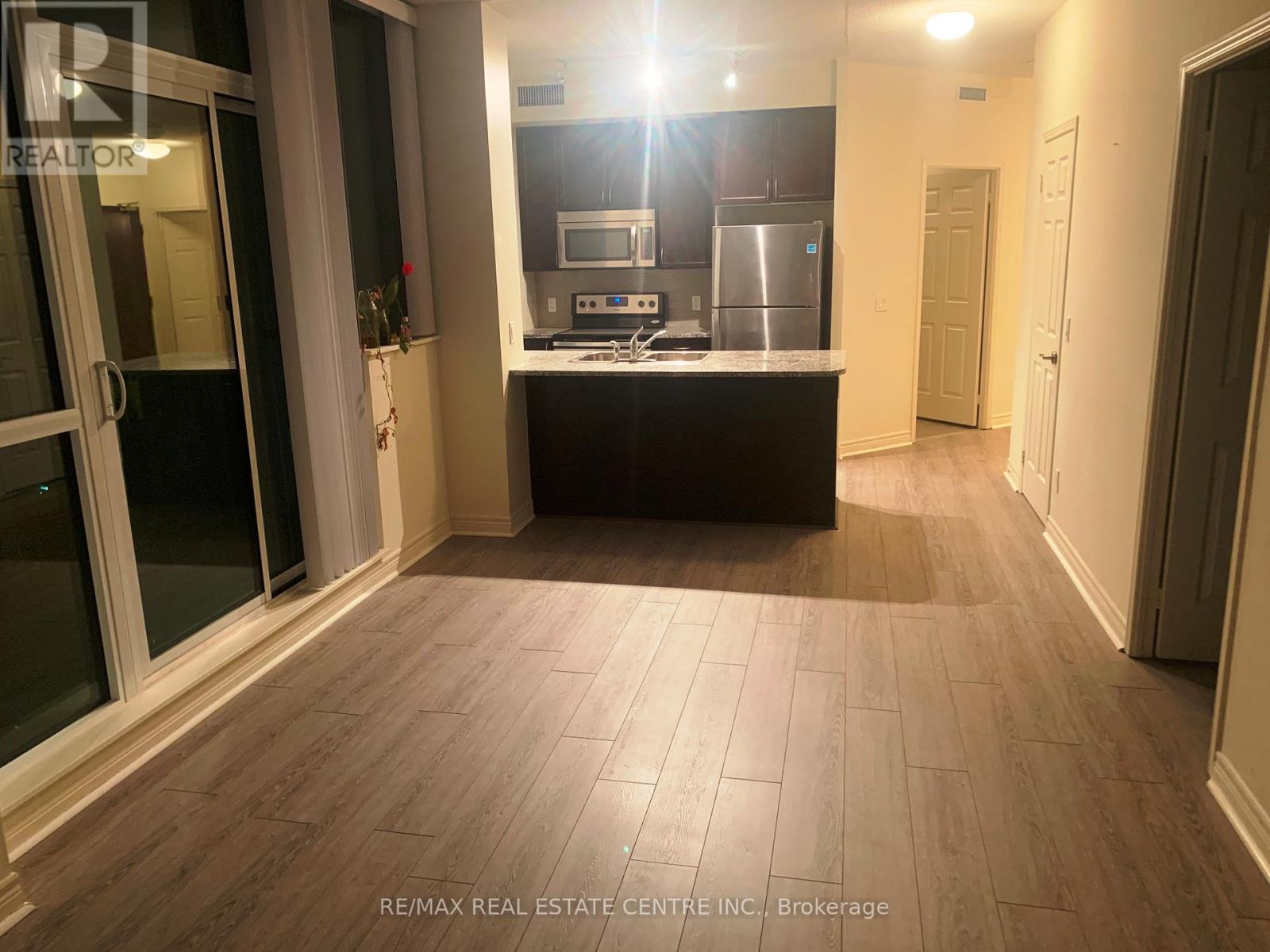 705 - 339 Rathburn Rd Road W, Mississauga, Ontario  L5B 0K6 - Photo 29 - W12801088