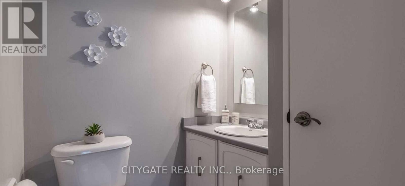 202 - 1425 Ghent Avenue, Burlington, Ontario  L7S 1X5 - Photo 4 - W13113346