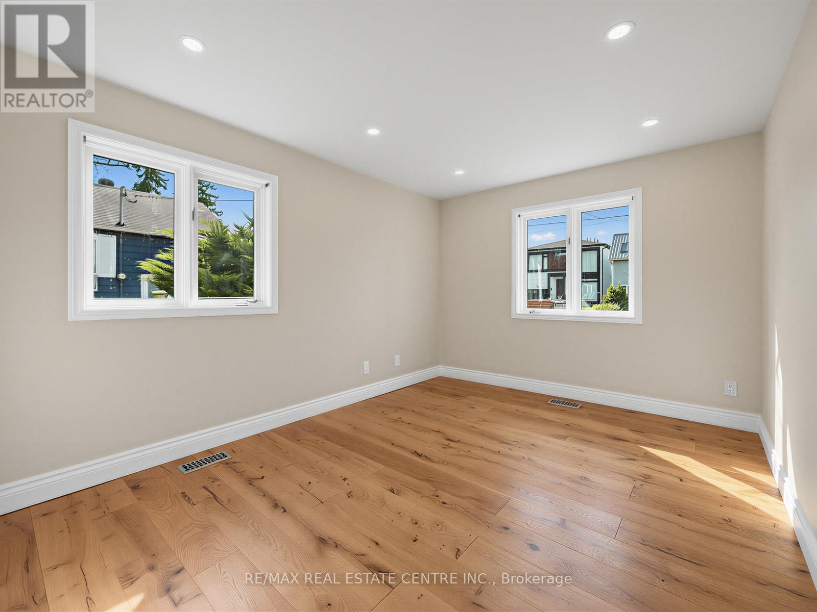 592 Montbeck Crescent, Mississauga, Ontario  L5G 1N8 - Photo 13 - W13113360