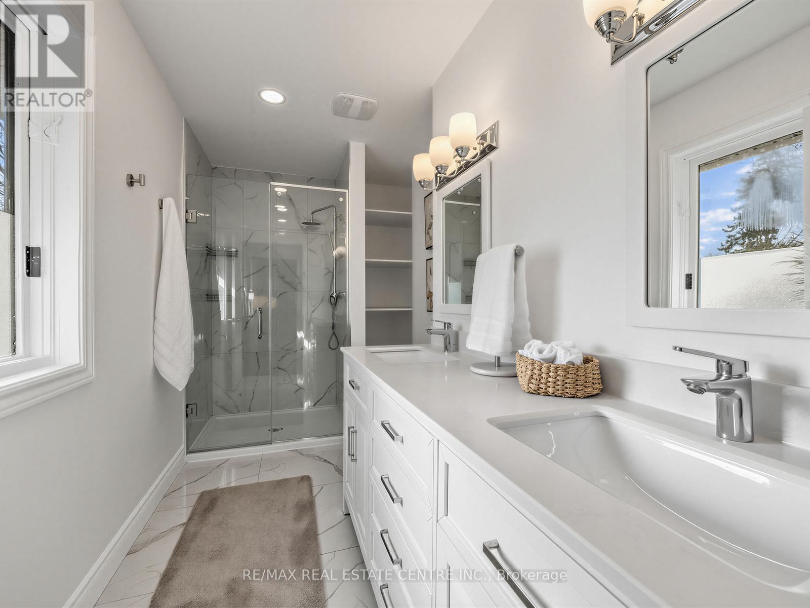 592 Montbeck Crescent, Mississauga, Ontario  L5G 1N8 - Photo 23 - W13113360
