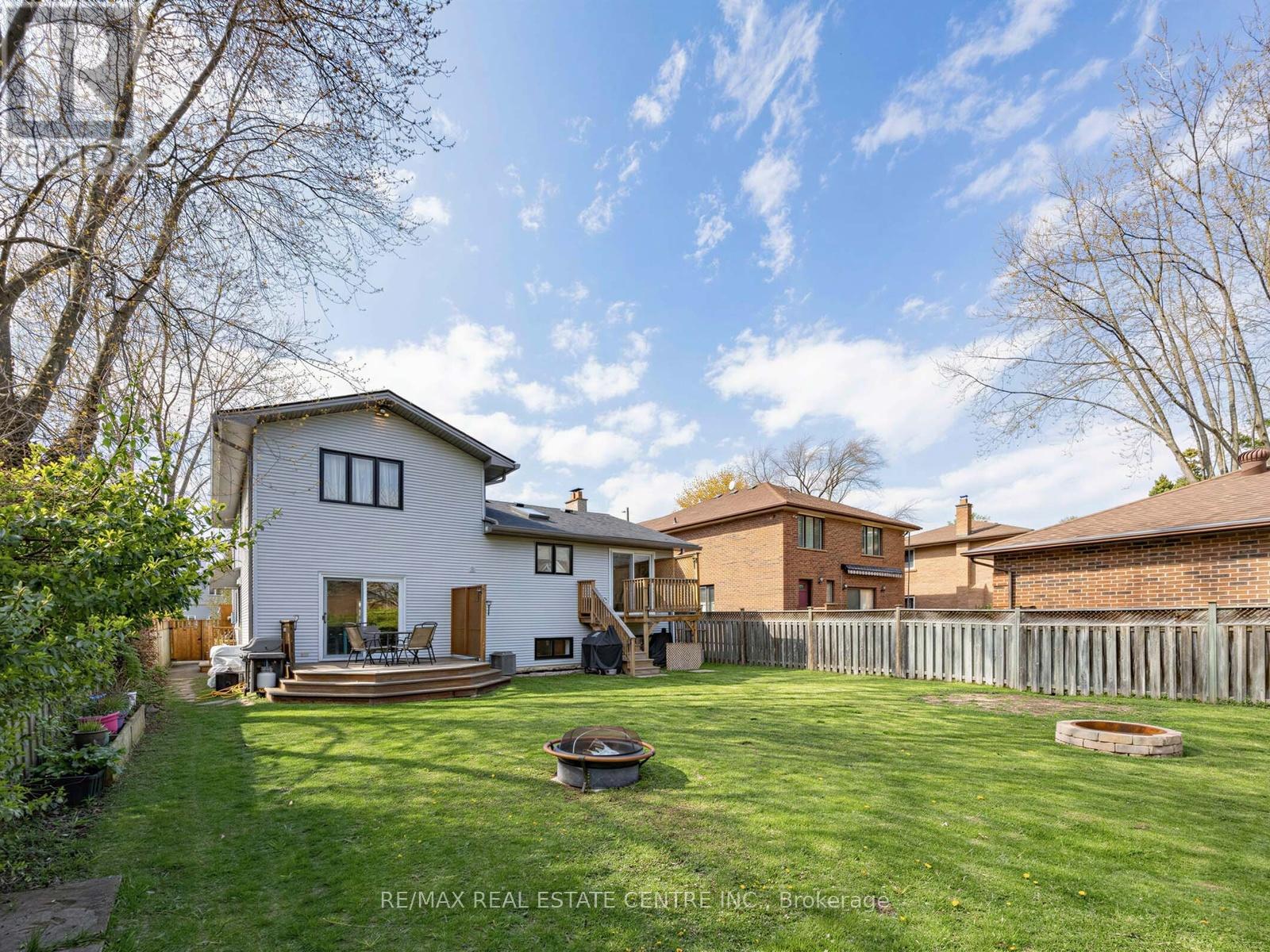 592 Montbeck Crescent, Mississauga, Ontario  L5G 1N8 - Photo 35 - W13113360