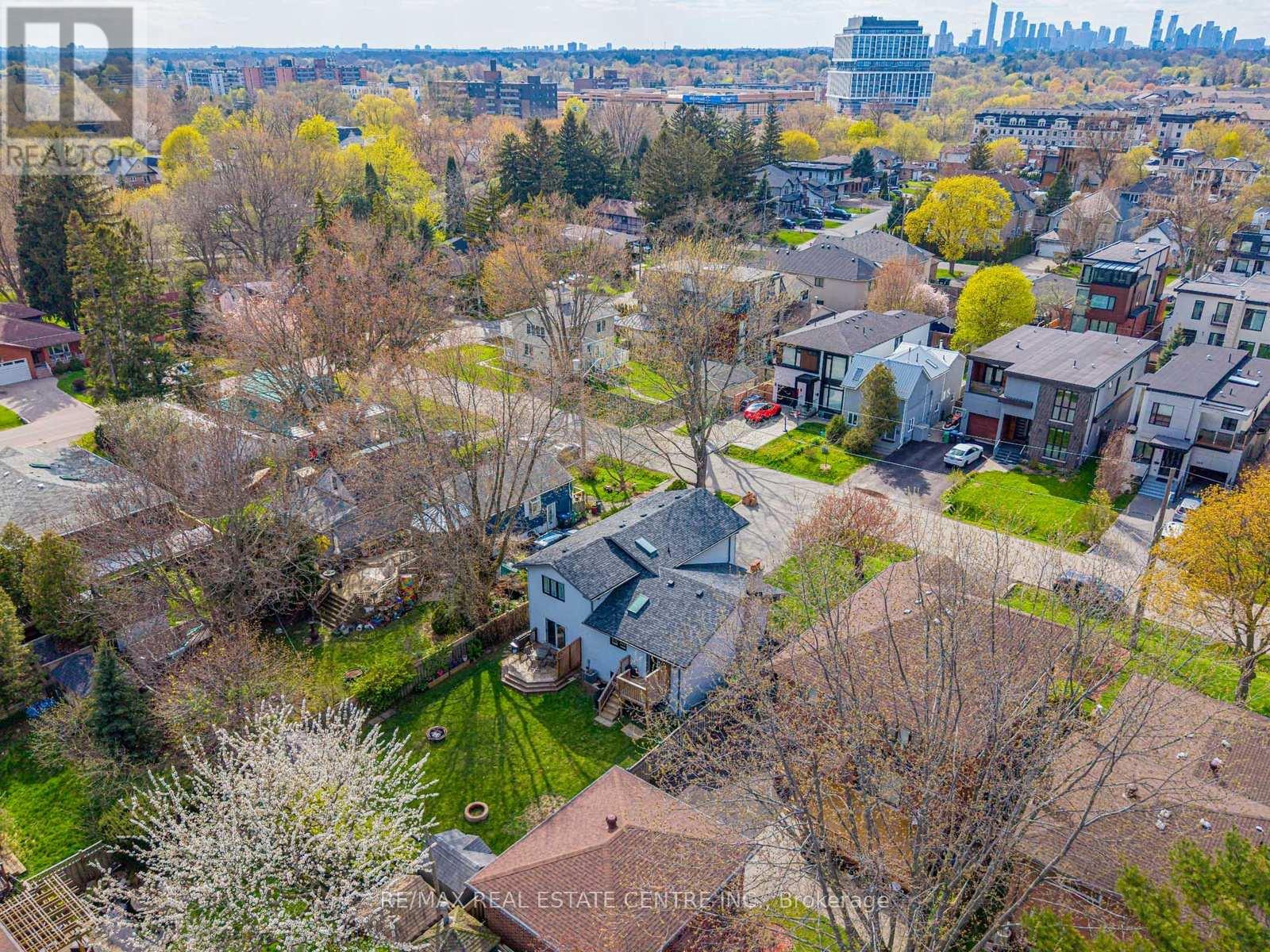 592 Montbeck Crescent, Mississauga, Ontario  L5G 1N8 - Photo 47 - W13113360