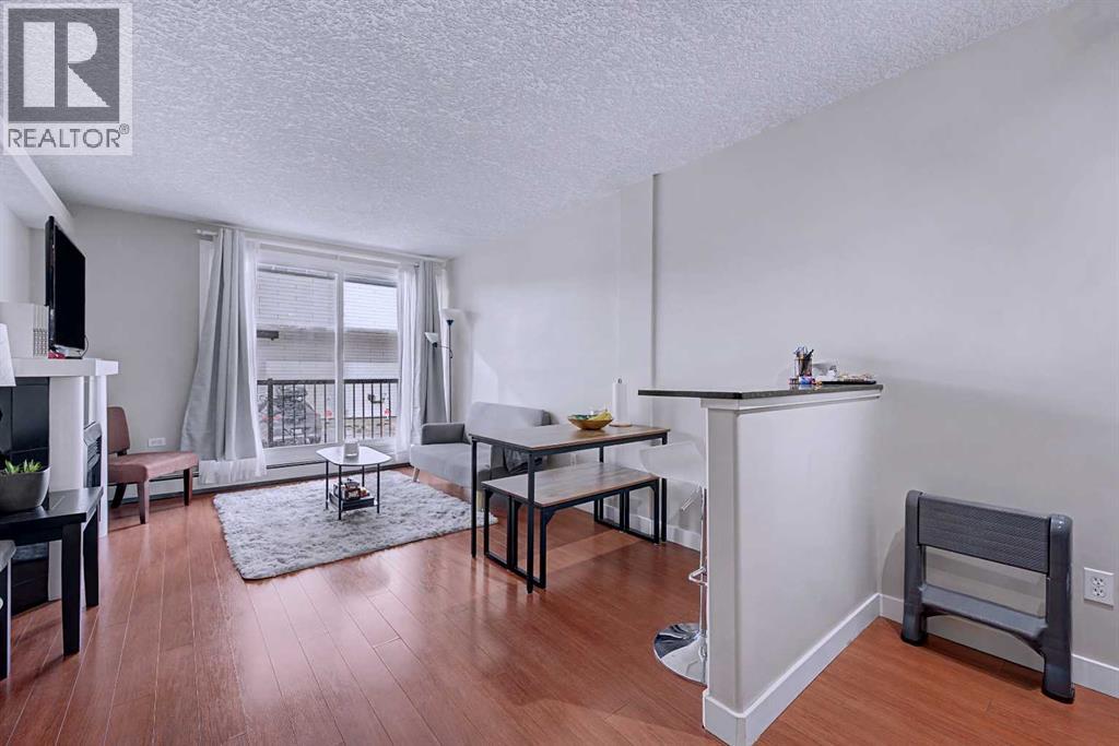 8, 2906 17 Avenue SW, Calgary, Alberta  T3E 0A9 - Photo 1 - A2294132