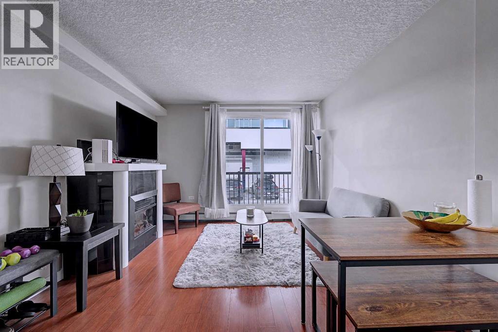 8, 2906 17 Avenue SW, Calgary, Alberta  T3E 0A9 - Photo 2 - A2294132