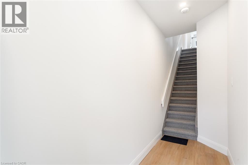 113 Catharine Street N Unit# 2, Hamilton, Ontario  L8R 1J5 - Photo 3 - 40829188