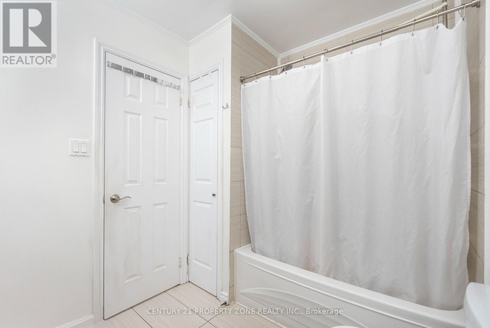 240 Simmons Boulevard, Brampton, Ontario  L6V 3Y1 - Photo 22 - W13108134
