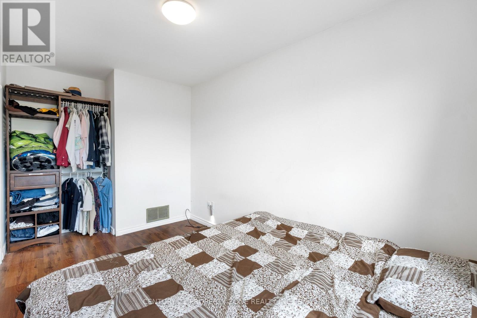 240 Simmons Boulevard, Brampton, Ontario  L6V 3Y1 - Photo 18 - W13108134