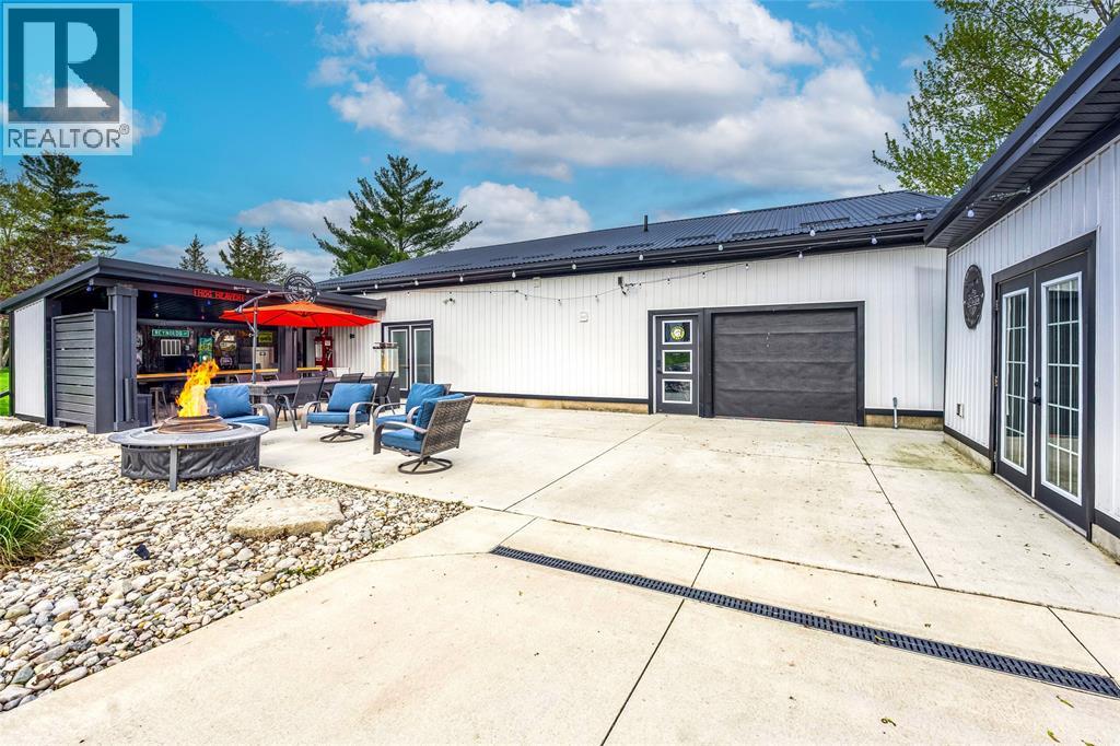 747 Broadway Street, Plympton-Wyoming, Ontario  N0N 1T0 - Photo 29 - 26010656