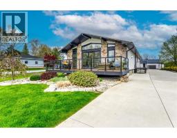 747 Broadway STREET, Plympton-Wyoming, Ontario