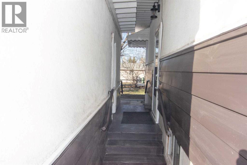 508 3 Street, Strathmore, Alberta  T1P 1B4 - Photo 5 - A2306682