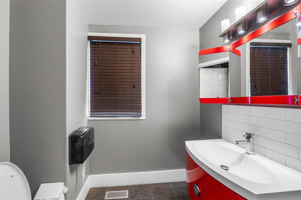 271 Provencher Boulevard, Winnipeg, Manitoba  R2H 0G6 - Photo 22 - 202609751