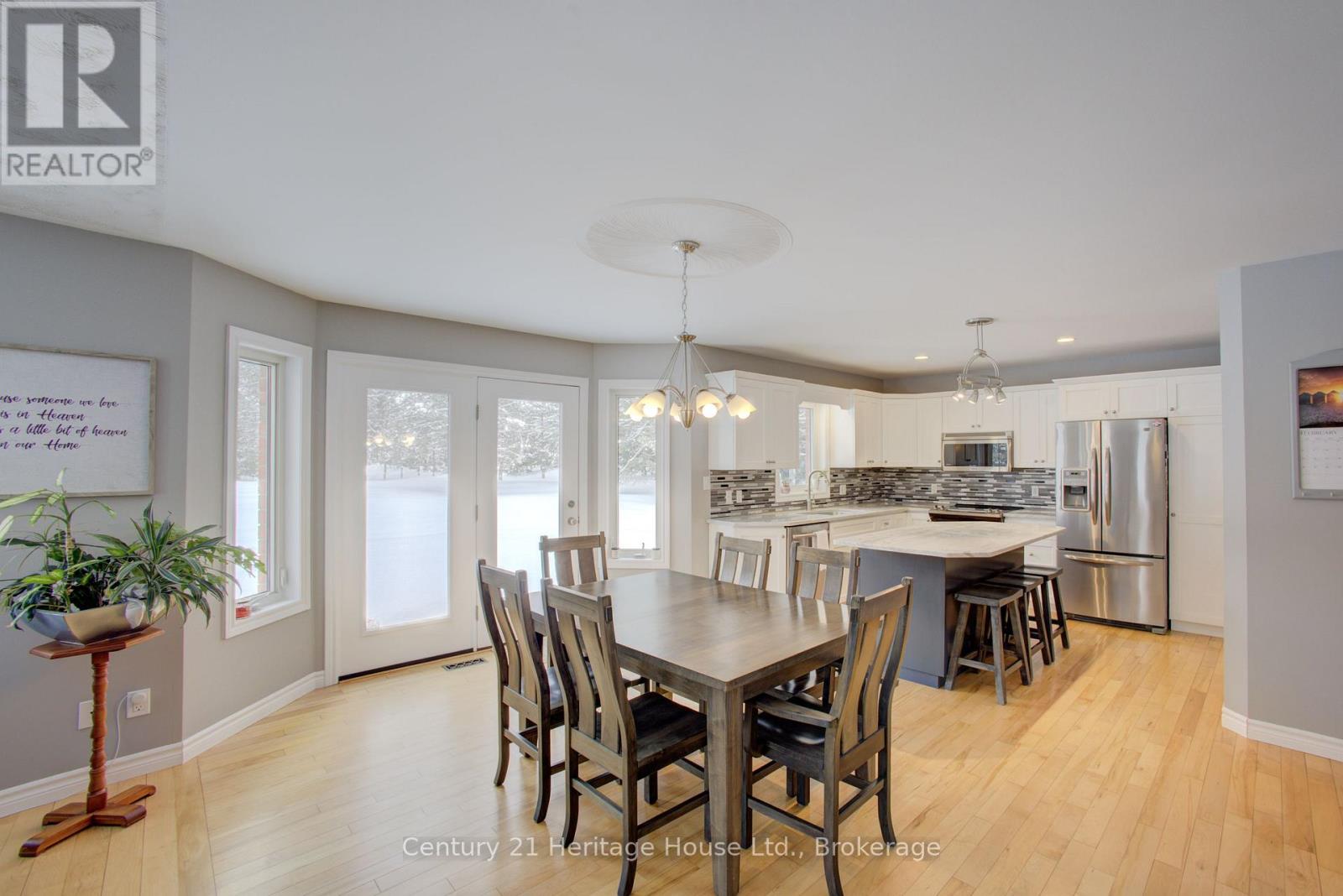 323237 Durham Road E, West Grey, Ontario  N0G 1R0 - Photo 12 - X12827990