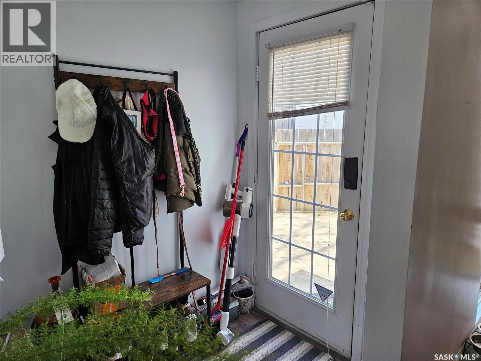 219 Lillooet Street W, Moose Jaw, Saskatchewan  S6H 4Z1 - Photo 14 - SK035602