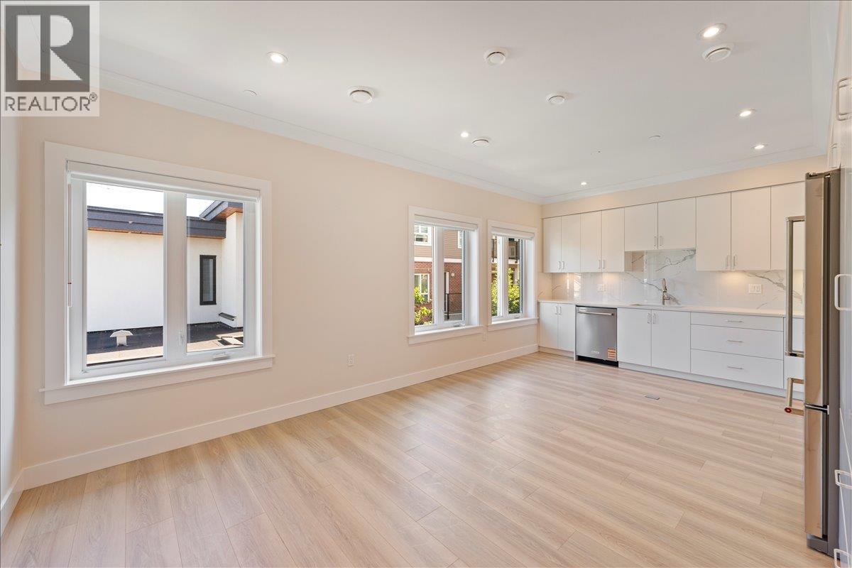 4854 Slocan Street, Vancouver, British Columbia  V5R 2A3 - Photo 5 - R3121947
