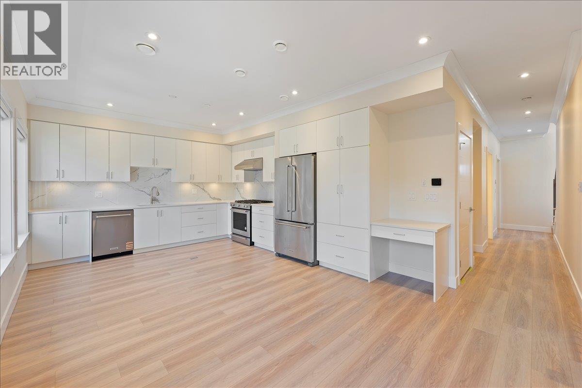4854 Slocan Street, Vancouver, British Columbia  V5R 2A3 - Photo 8 - R3121947