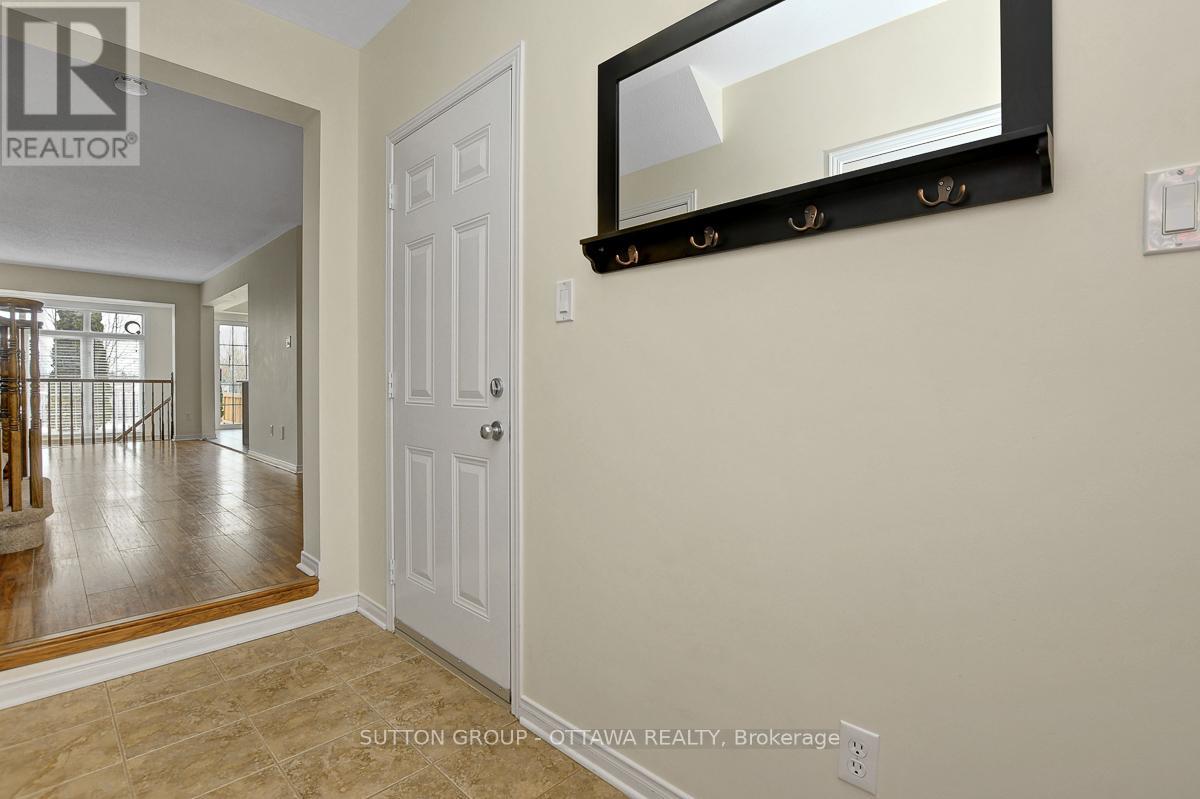 124 Cedardown Private, Ottawa, Ontario  K2J 0W2 - Photo 5 - X13113450